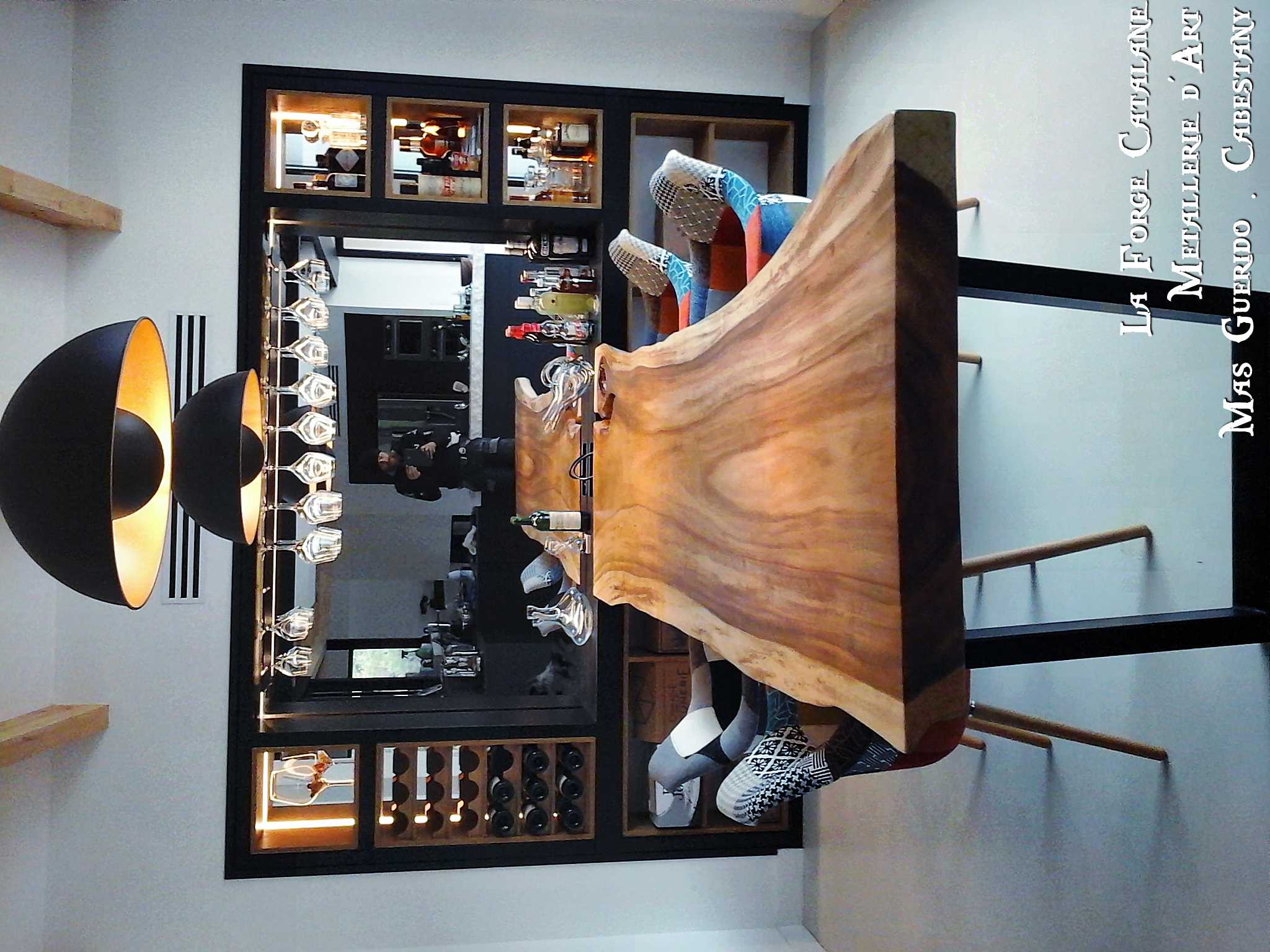 table pietement tube carre forge catalane.jpg